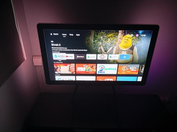 phillips 32" Ambilight (not a smart TV)