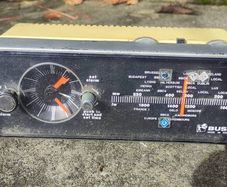 Vintage Bush Clock Radio