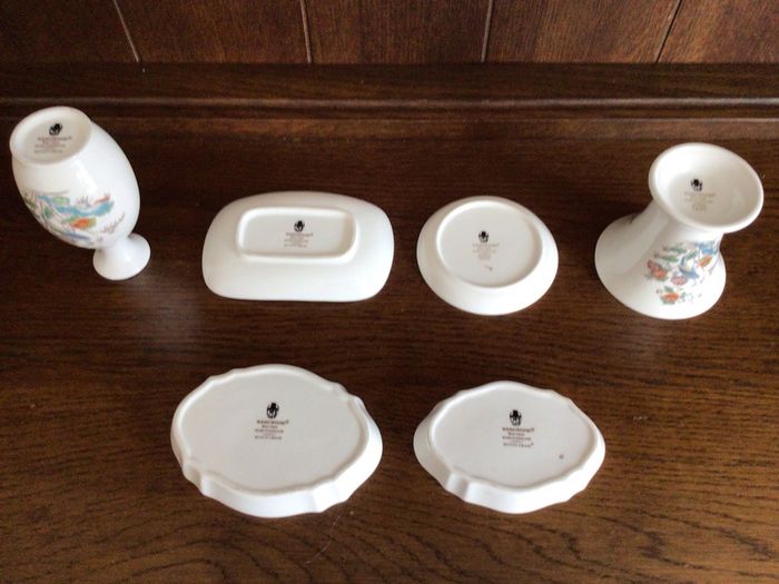 Wedgwood Kutani pattern 6 China trinket pieces