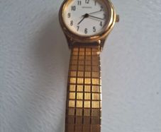 Vintage Ladies Womens Gold Tone Expandable Strap Bracelet Sekonda Quartz Watch