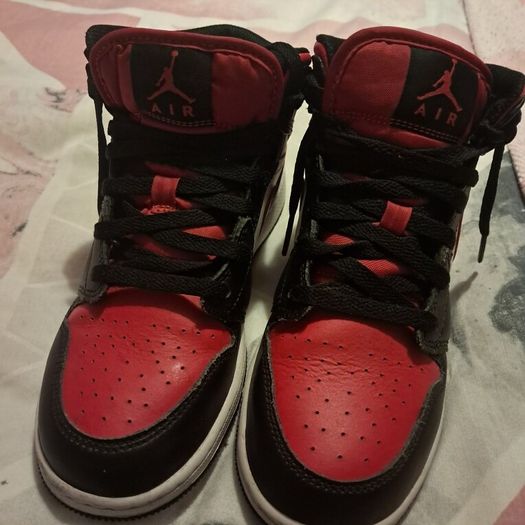 Jordans high top trainers unisex size 5