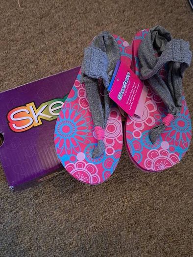 sneakers sandals
