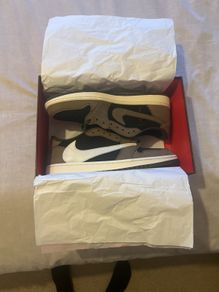 Air Jordan 1 Low OG "Mocha"