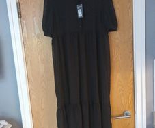 Primark  Black Dress.  S.14/16.    B.N.W.T