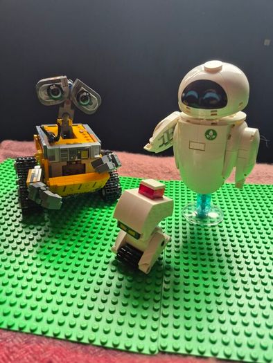 Lego Disney Wall-E and EVE 43279