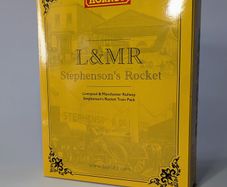 Hornby R30090 L&MR Stephenson's Rocket Train Pack, OO Gauge NEW