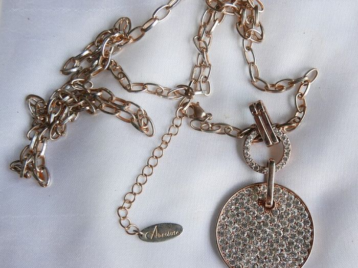 Absolute Jewellery Gold Plated Unique Pendant and Chain