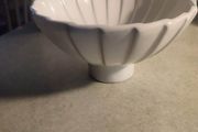 ONE White Flower Bowl FROM MEADOWS &amp; BYRNE Earthenware
