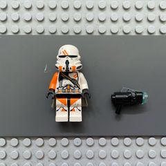 lego star wars sw0523 Clone Airborne Trooper, 212th Attack Battalion (Phase 2) minifigure - Orange Arm, Dirt Stains, Light Bluish Gray Cloth Kama, Scowl