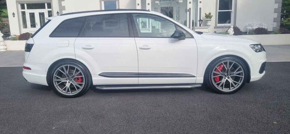 Audi SQ7 2017 - 7 Seater - V8 - Diesel 4L