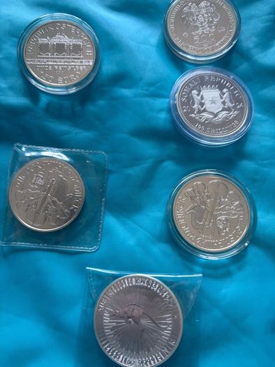 12 Silver 1oz bars and Coins 80 each