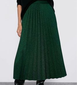 Zara Metallic Thread Pleated Skirt - New with tags. Size Large
