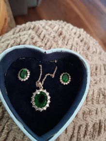 Silver jewellery set