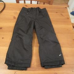 snow trousers....black    age 3-4