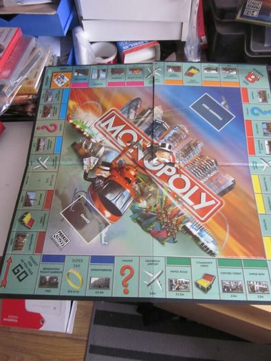 Monopoly Here and Now Electronic Banking Board Game London Edition