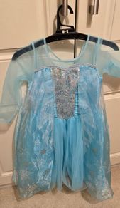 kids fancy dress. Elsa costume, like new. 6y