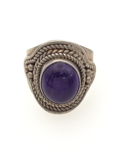 Vintage 925 Sterling Silver & Amerhyst Ring