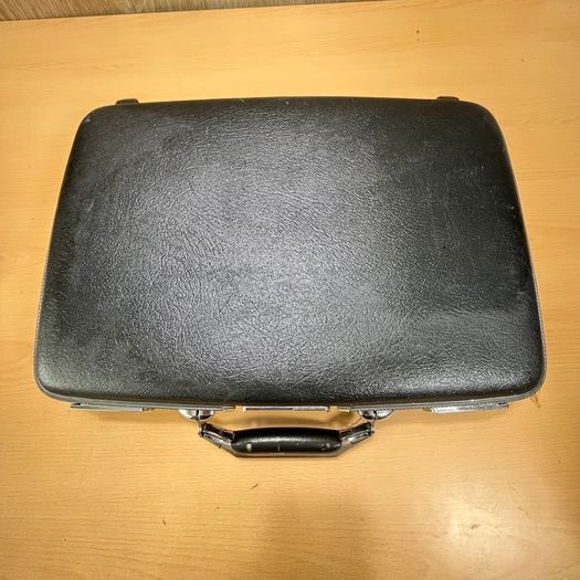 Vintage American Tourister Black Hard Shell Escort Slim Briefcase - No Code