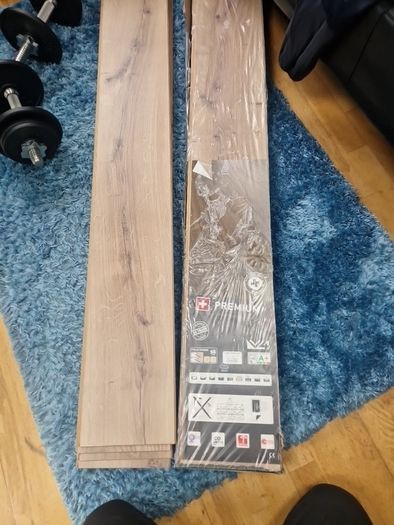 wooding floor
