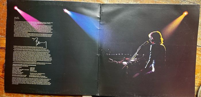Barry Manilow live double vinyl record. Original 1977 release in vg+ condition