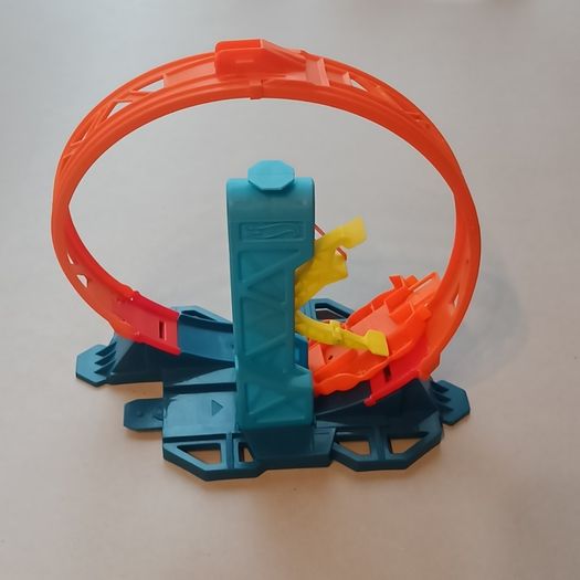 Hot Wheels Track Builder Loop Kicker Playset Pack