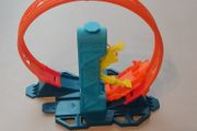 Hot Wheels Track Builder Loop Kicker Playset Pack