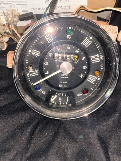 classic mini 140 KMH clocks (Smiths)