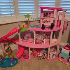 Mint Barbie Dreamhouse with loads of Extras