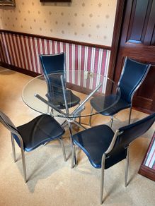 Tempered glass table and 4 matching chairs