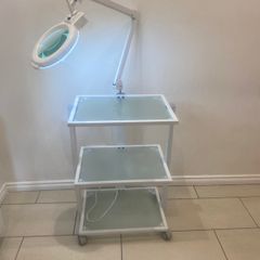 Beauty trolley and Lamp