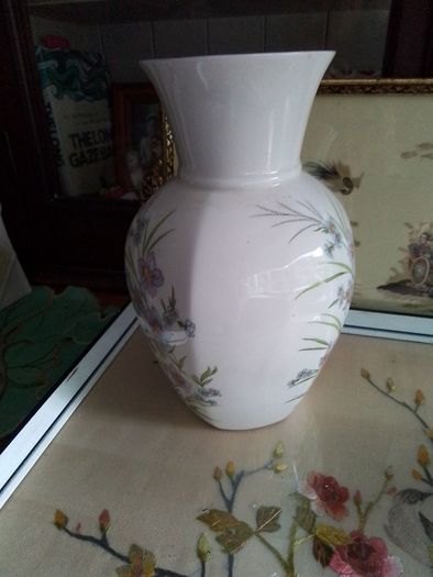 Royal Tara Vase