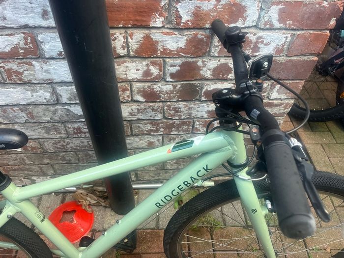 Ridgeback Hybrid Bike
