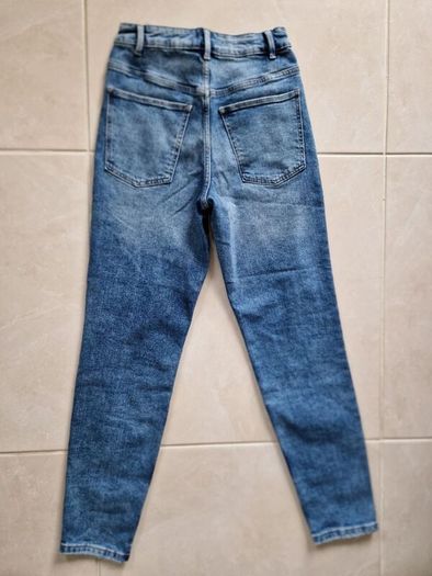 Jeans size 34