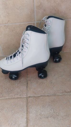 Roller Skates ( white ) Size 7
