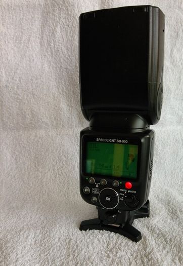 Nikon SB900 Speedlight