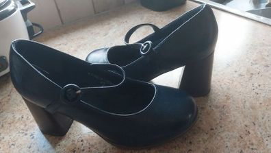 Size 4 simply be navy