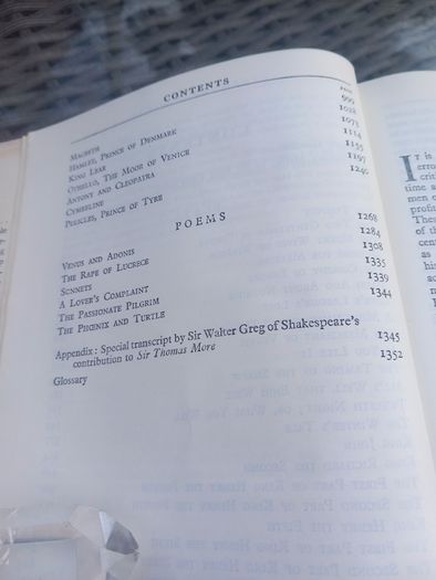 Shakespeare, 2 1960s hardbacks, D18 post 8e