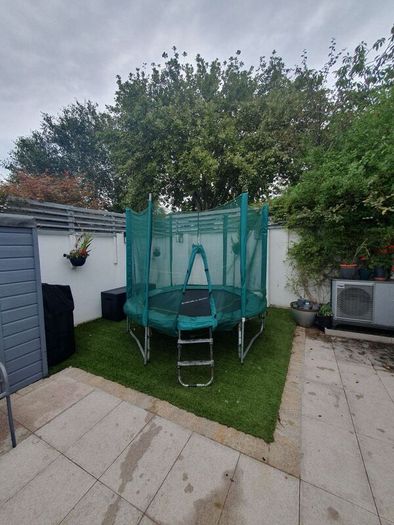 Trampoline