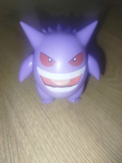 Pokemon Gengar figure