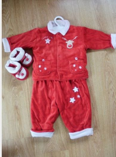 Christmas Outfit    Age 6-9months