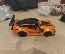 LEGO Technic Chevrolet Corvette ZR1  42093 100% Complete