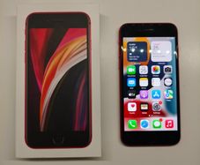 iPhone SE 2020 64GB - RARE iOS 15 (Vodafone / Clear Mobile Locked)