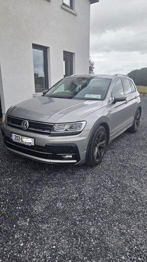 R-Line Tiguan 202 leather interior