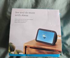 Amazon Echo Show 5 (3rd Gen) Smart Display with Alexa - Charcoal (Boxed)