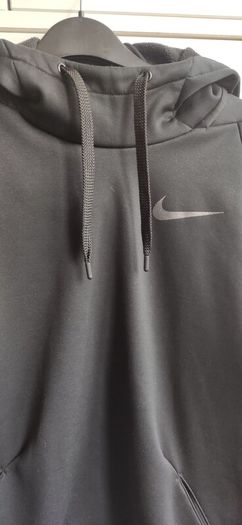 Nike Dri Fit Therma hoodie