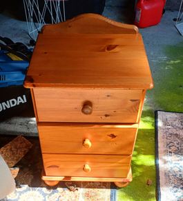 Bedside locker drawers