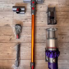 Dyson V10 Absolute