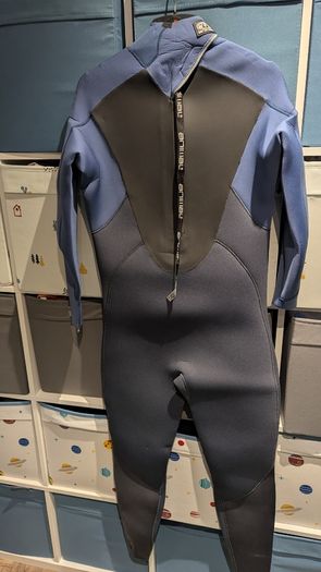 Animal Lava Wetsuit - M/L - 5/4/3 spec (Open to reasonable offers.)