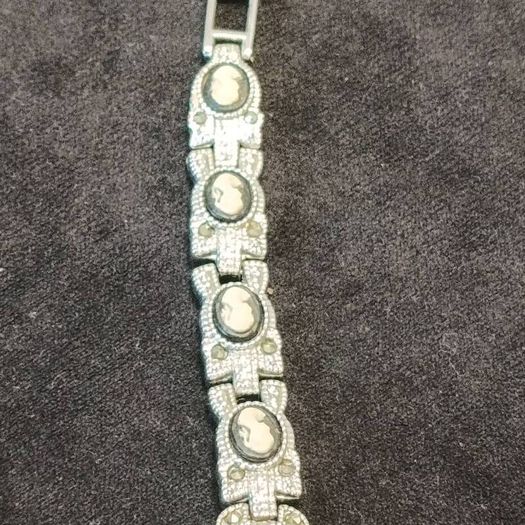 watch LAVONI womens made in Japan