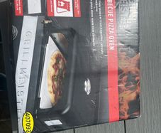 Barbecue Pizza Oven